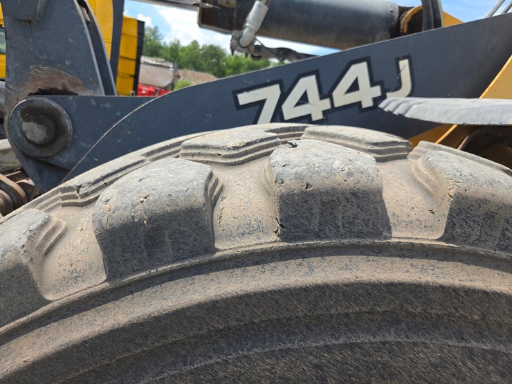 deere-744j-image-64
