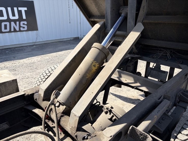 2007-international-durastar-4300-image-19