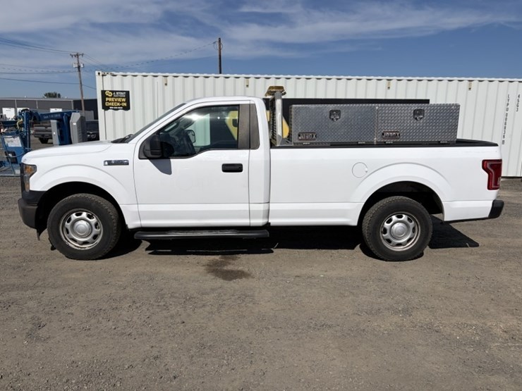 2017-ford-f150-xl-image-7