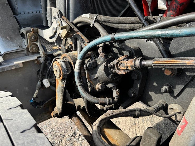 2015-peterbilt-389-image-24