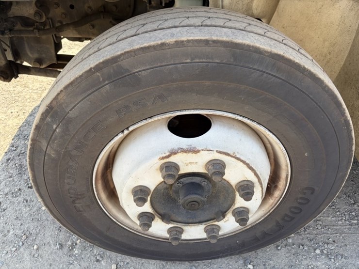 2007-international-durastar-4300-image-13