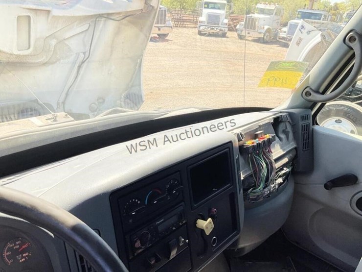 2007-international-durastar-4300-image-22