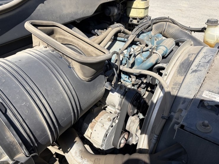 2007-international-durastar-4300-image-11