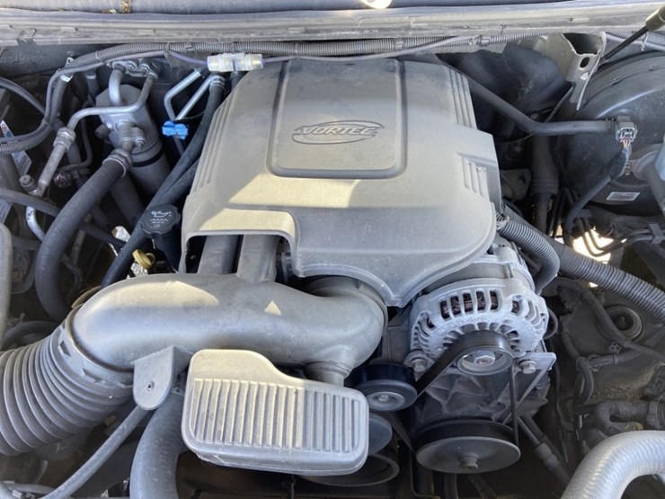 2010-chevrolet-tahoe-lt-image-49