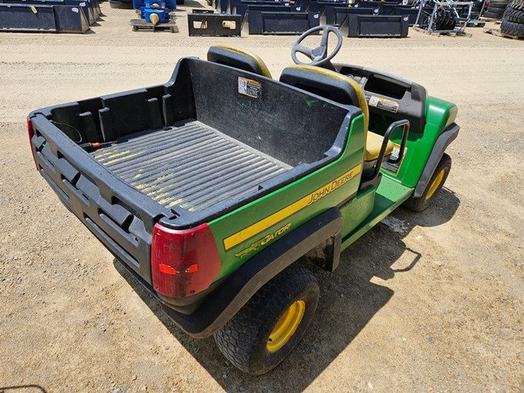 2011-john-deere-gator-image-5