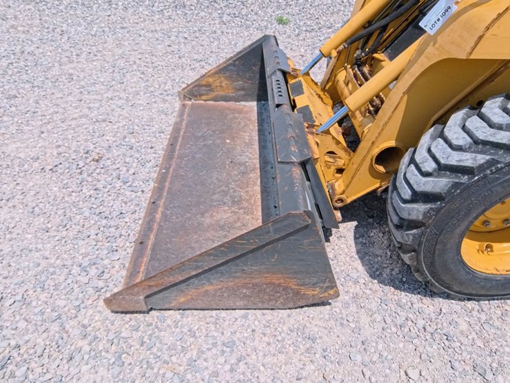 2007-john-deere-320-image-10