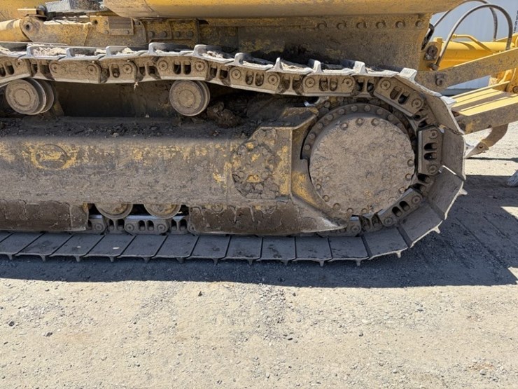 2022-komatsu-d71pxi-24-image-15