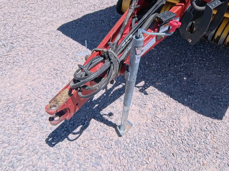 2011-new-holland-br7090-image-10
