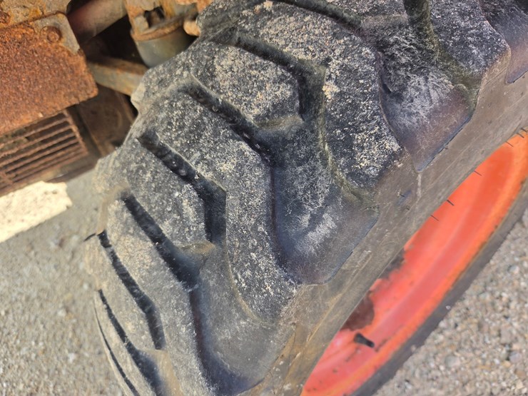 bobcat-toolcat-5600-image-36