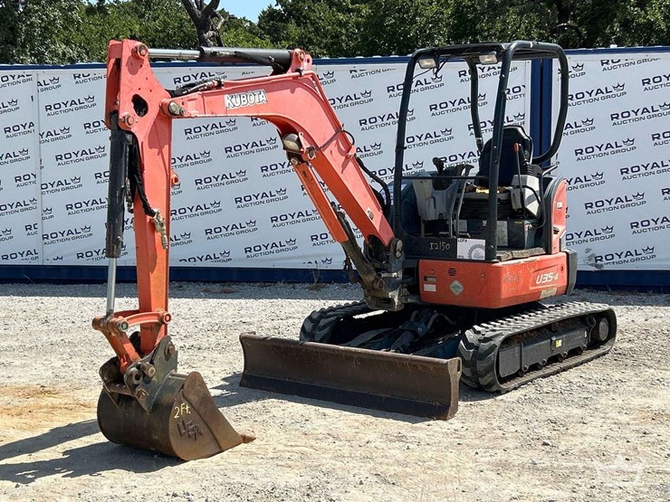 2013-kubota-u35-image-1
