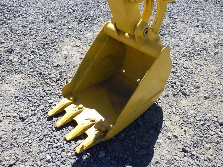 komatsu-pc28uu-image-20