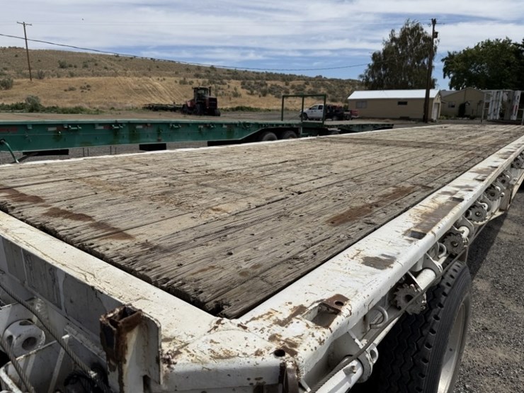 1977-utility-flatbed-image-9