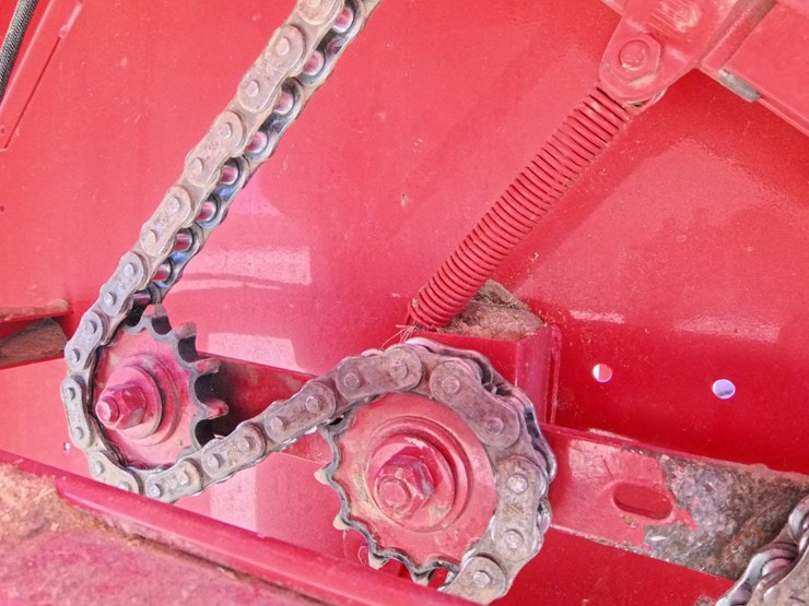 2011-new-holland-br7090-image-39