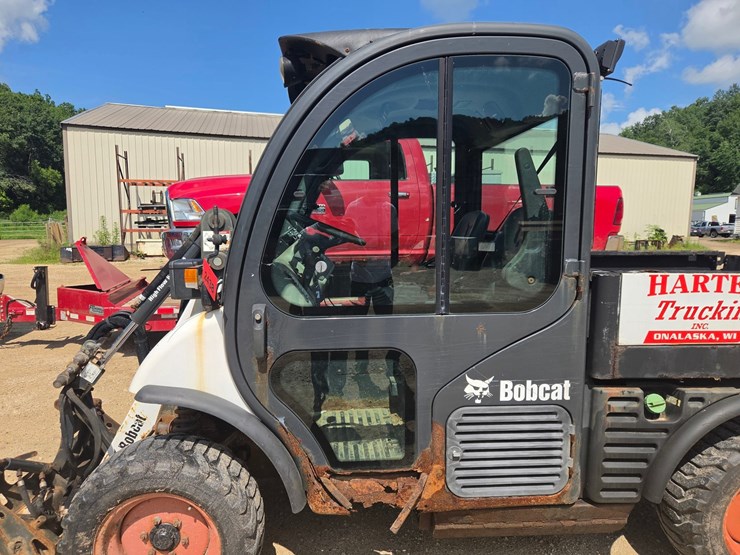 bobcat-toolcat-5600-image-12