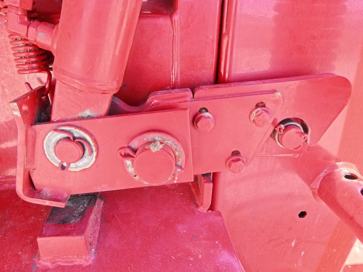 2011-new-holland-br7090-image-36
