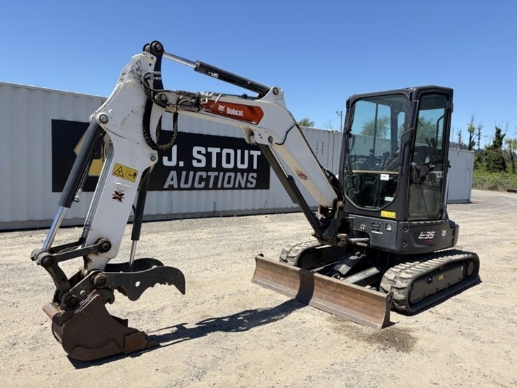2023-bobcat-e35-image-1
