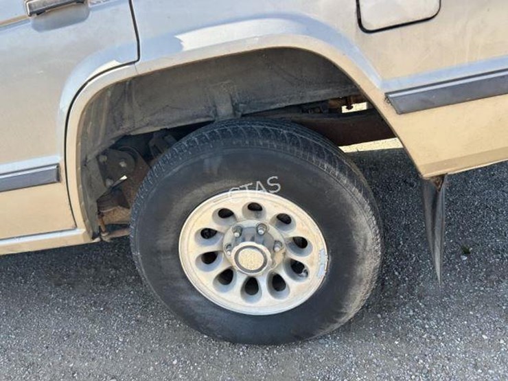 1991-mitsubishi-montero-image-10