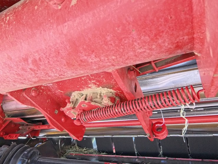2011-new-holland-br7090-image-18