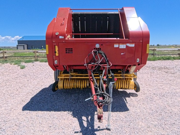 2011-new-holland-br7090-image-8