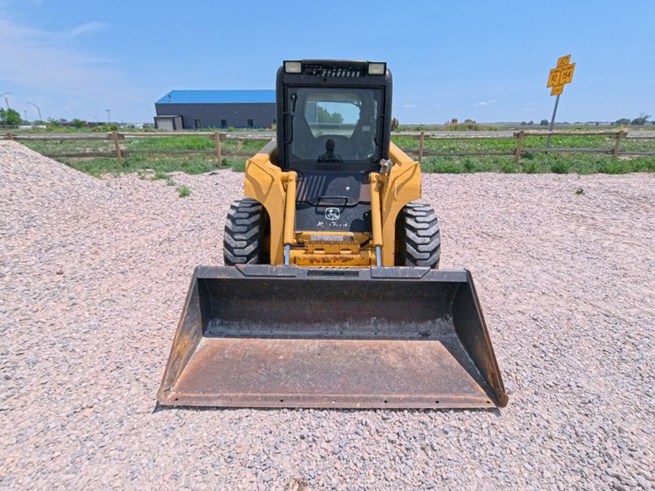 2007-john-deere-320-image-9