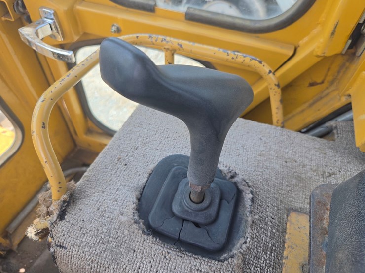 caterpillar-d5c-image-35