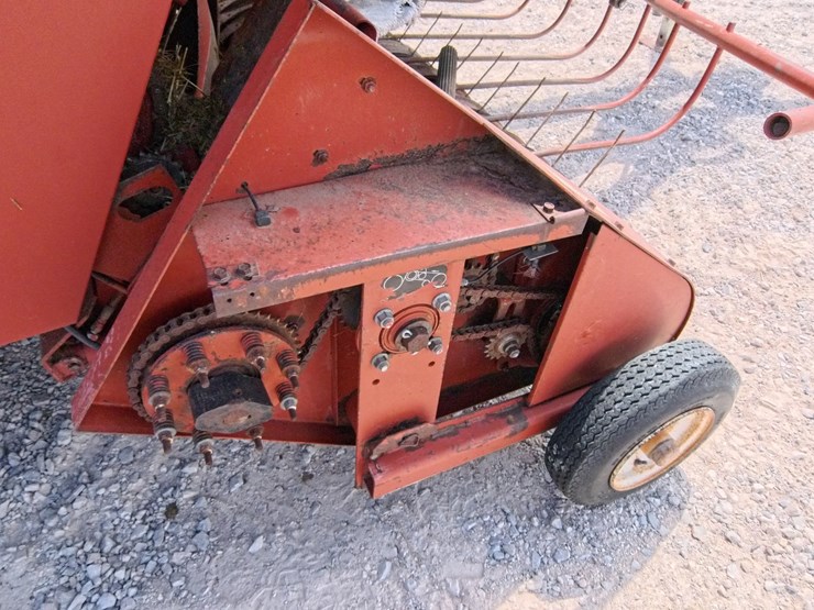 hesston-4900-image-65
