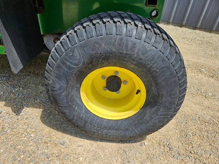 john-deere-gator-image-14