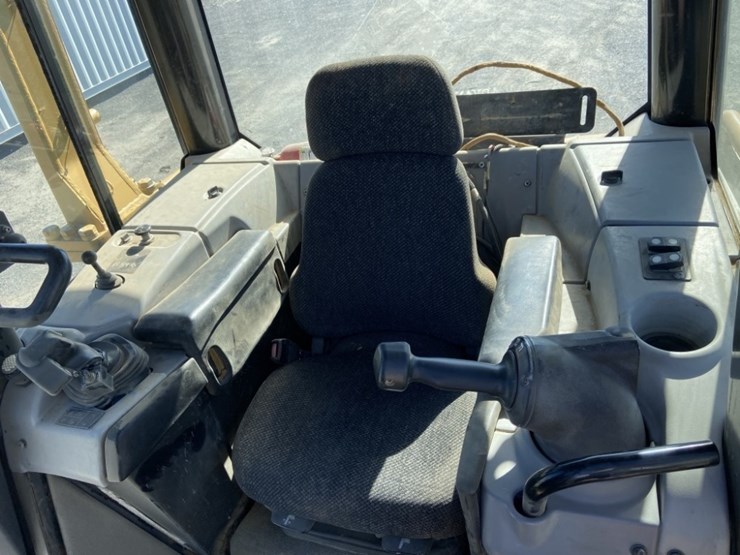 2012-caterpillar-d6n-xl-image-13