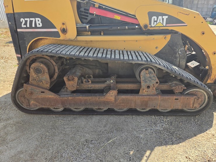 caterpillar-277b-image-40