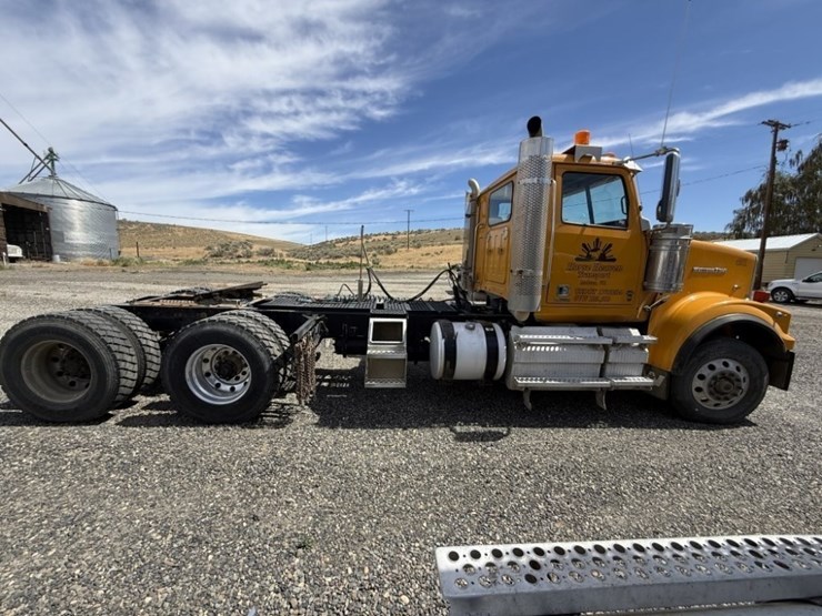 2018-western-star-4900-image-3