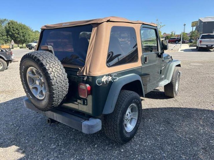 2000-jeep-wrangler-sport-image-6