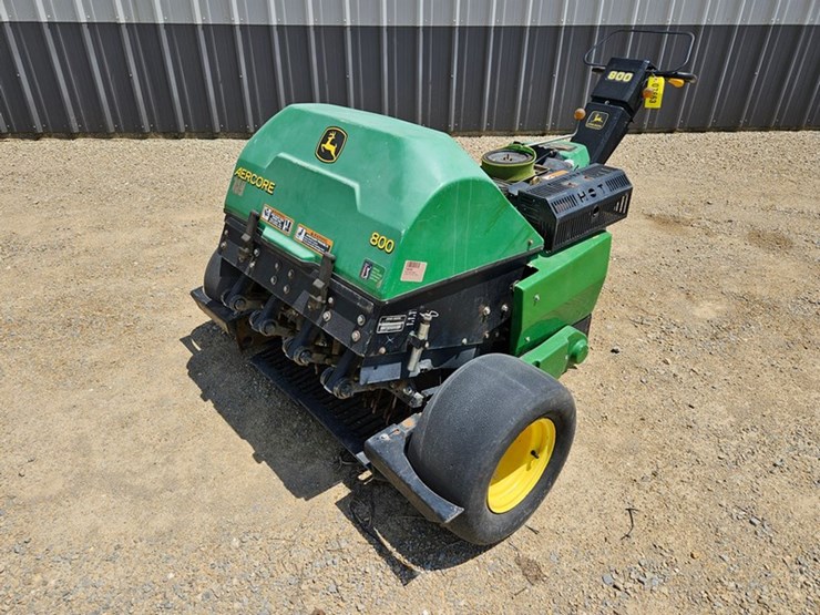 john-deere-800-image-1