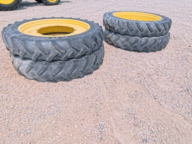 deere-tires-image-1