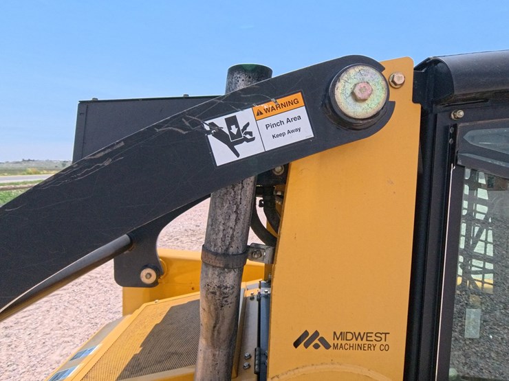 2007-john-deere-320-image-31