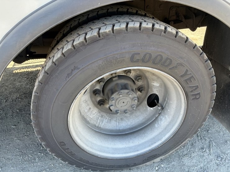 2013-international-durastar-4300-image-21