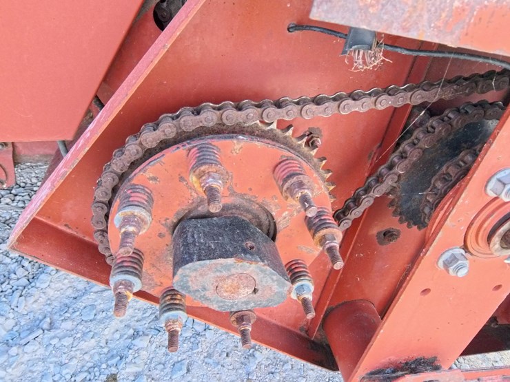 hesston-4900-image-67