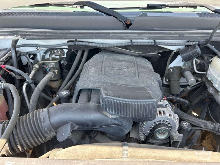 2013-gmc-2500-image-8