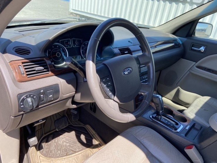 2008-ford-taurus-sel-sedan-image-22