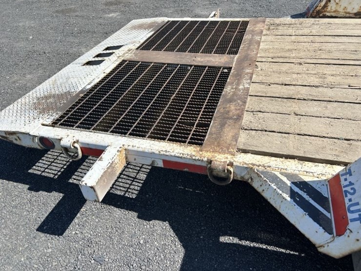 2006-trail-max-t-12-ut-t/a-tilt-deck-equipment-tra-image-23