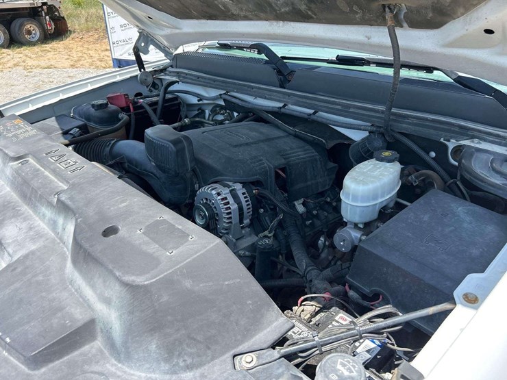 2013-gmc-2500-image-7