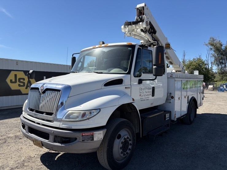 2013-international-durastar-4300-image-1