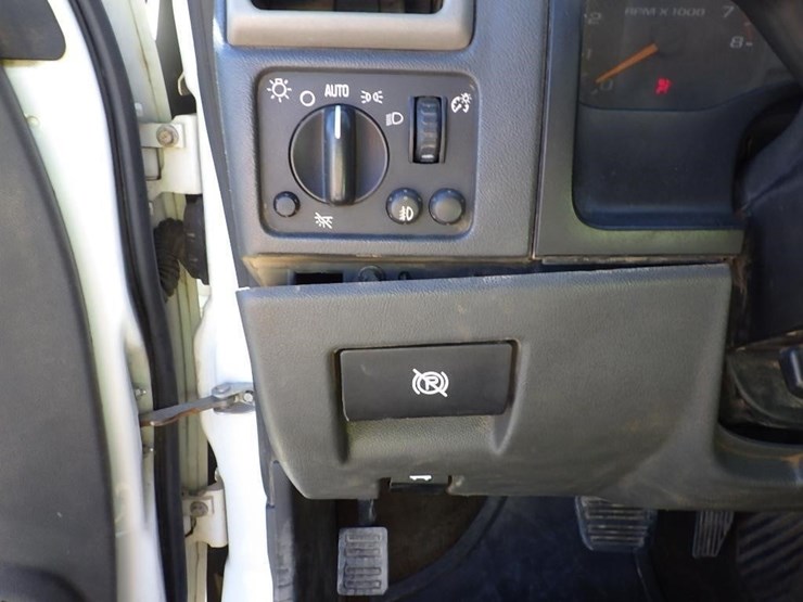 2005-chevrolet-colorado-image-25