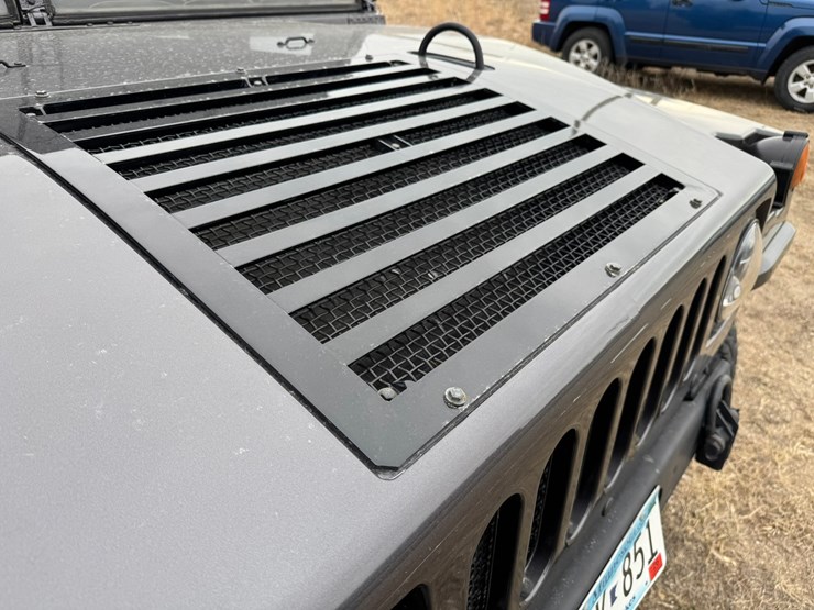 #1850-•-2001-american-general-4x4-hummer-image-25