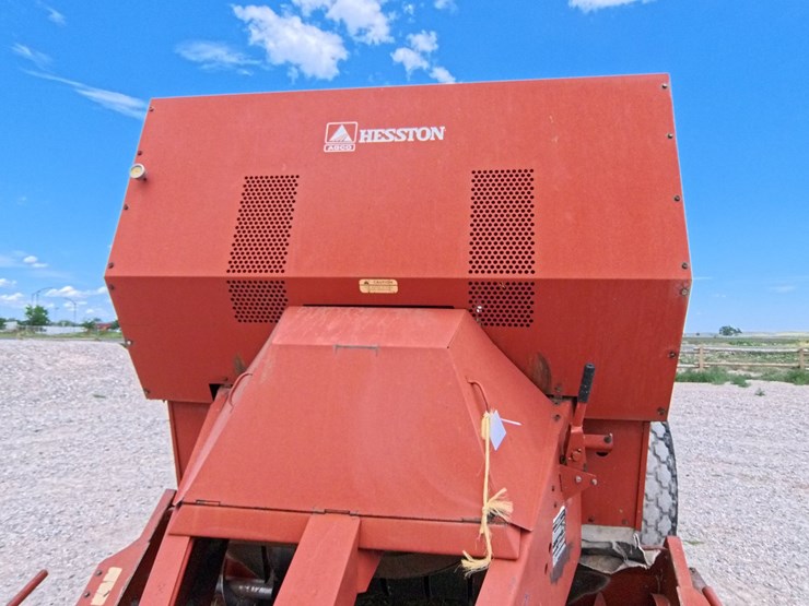 hesston-4900-image-10