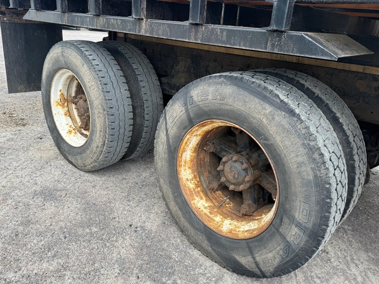 kenworth-w900l-image-11