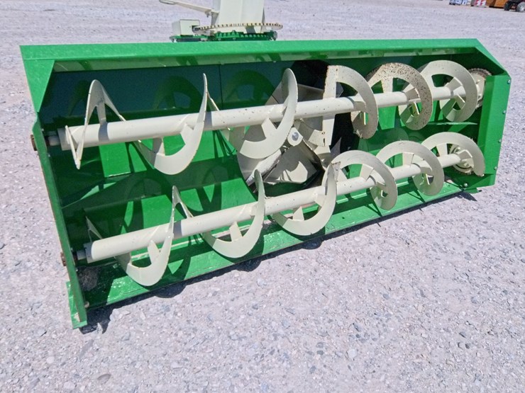 #1093-•-farm-king-960-snow-blower-image-9