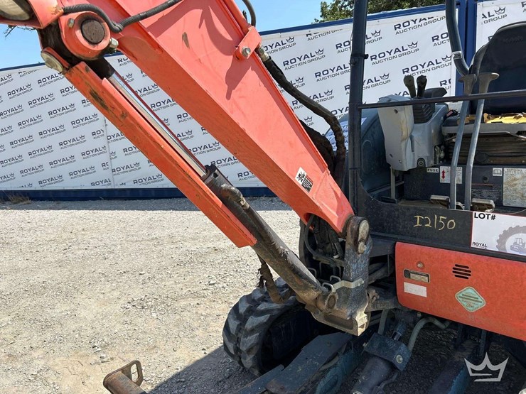 2013-kubota-u35-image-19