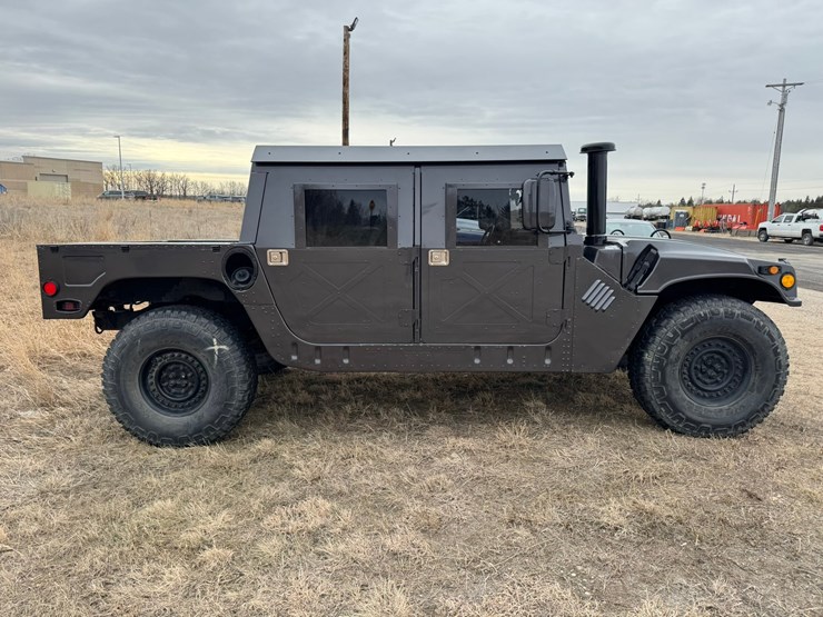 #1850-•-2001-american-general-4x4-hummer-image-6