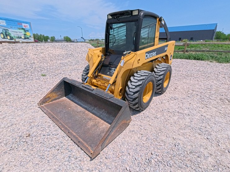 2007-john-deere-320-image-8