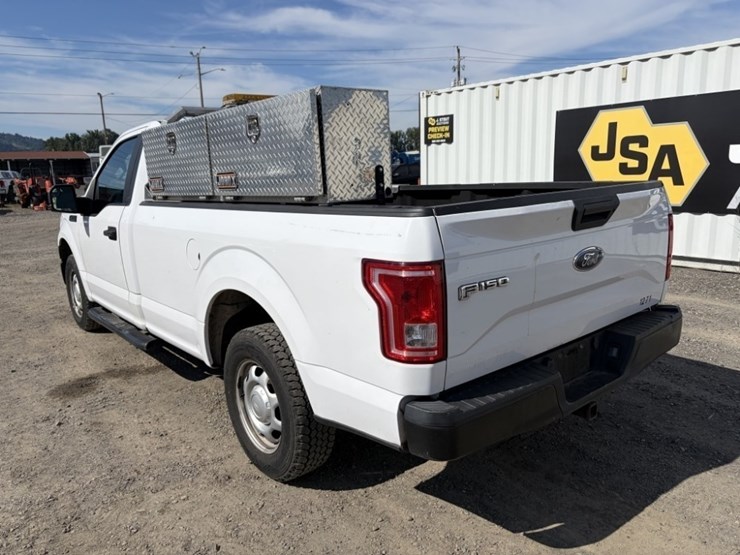 2017-ford-f150-xl-image-6
